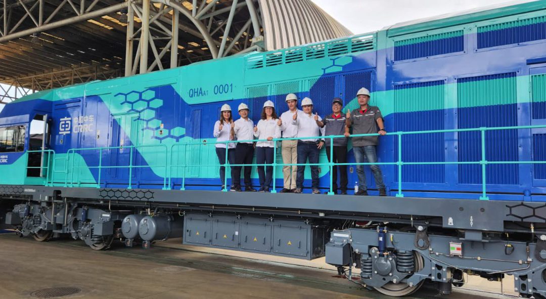 Delegación de FCAB visitó China para conocer la locomotora a Hidrógeno